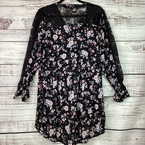 TORRID SIZE 00 10 L BLACK FLORAL TOP LACE SPRING BLOUSE SUMMER HIGH LOW GUC - Picture 3 of 16